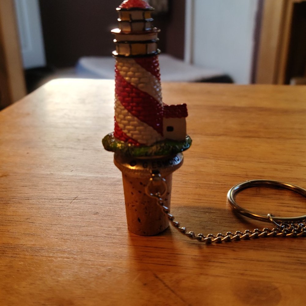 LOT OF 5LIGHTHOUSE SOLID PEWTER/CORK BOTTLE STOPPER WITH CHAIN HAND PAINTED BNIB - Picture 3 of 6